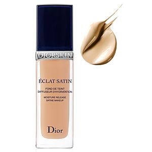 Dior Diorskin Eclat Satin Makeup 200 Fondöten