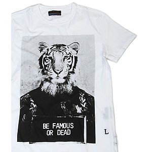 Les Benjamins    Aslan Figürlü "Be Famous Or Dead " Yazılı Tişört