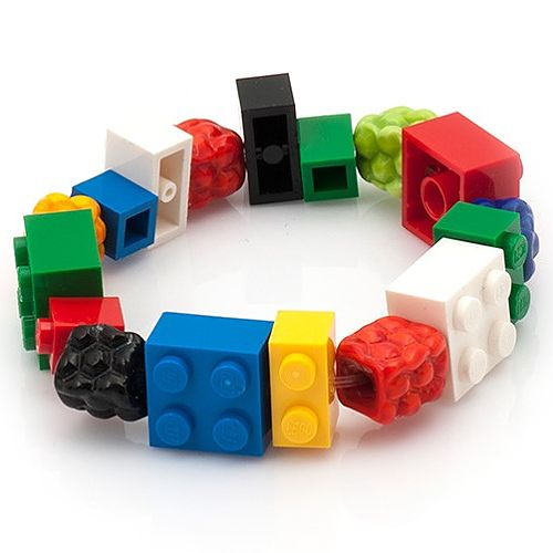 Burcu Tansuğ    Lego Bileklik