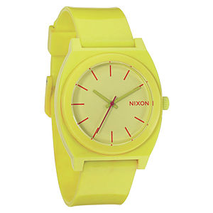 Nixon Sarı Saat