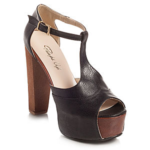 Pumps Up Jessica Siyah Platform