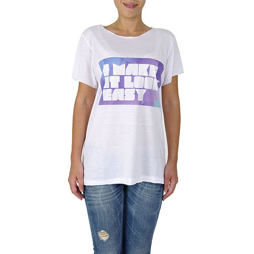 İrem Yıldırım Make It Look Easy Basic T-Shirt